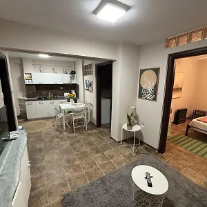  Апартаменты At The Core Of The Next To Gallerius Palace